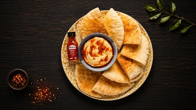 Houmous with PERi-PERi Drizzle